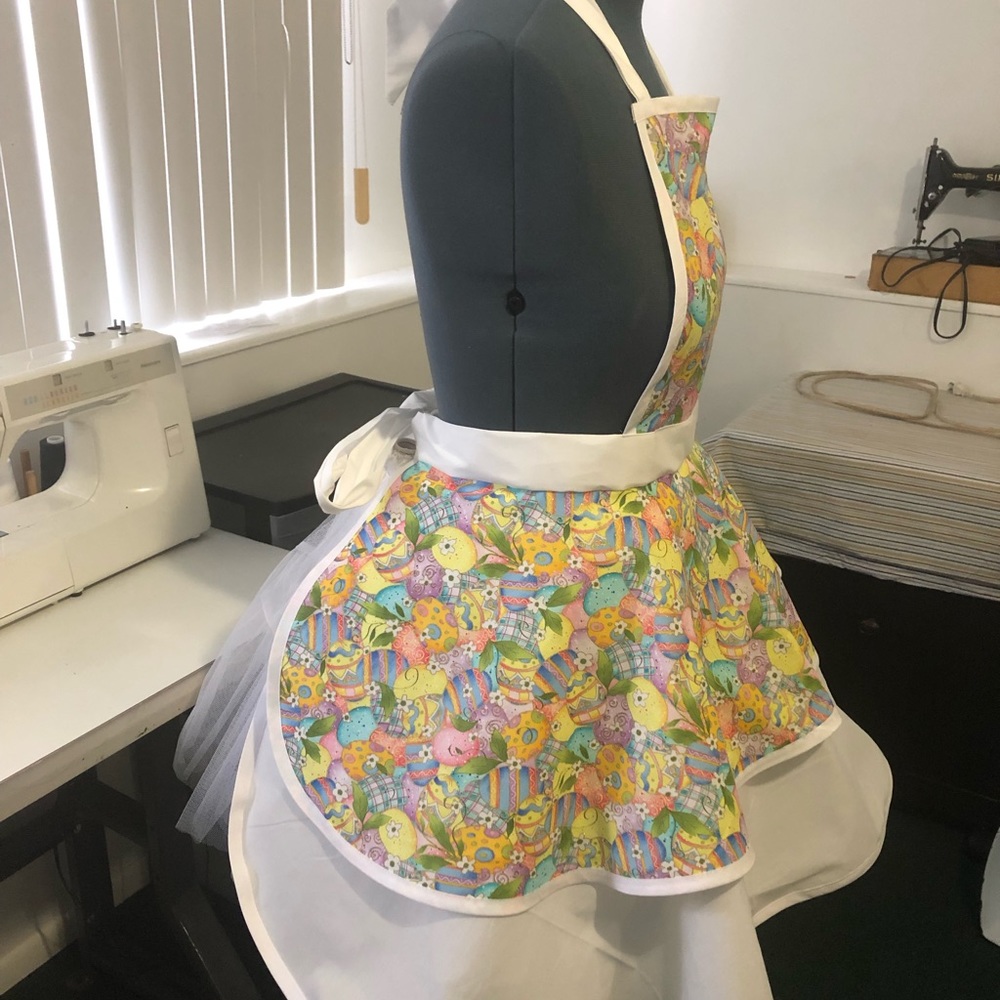 Apron - Picture 2 of 4
